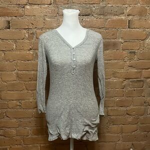 Standard James Perse cotton cashmere blend raw edge 3/4 sleeve Henley